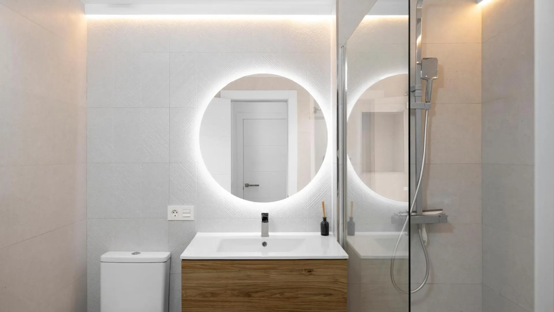 Апартаменты Stunning Marina Seaview Penthouse - Puerto Deportivo Эстепона