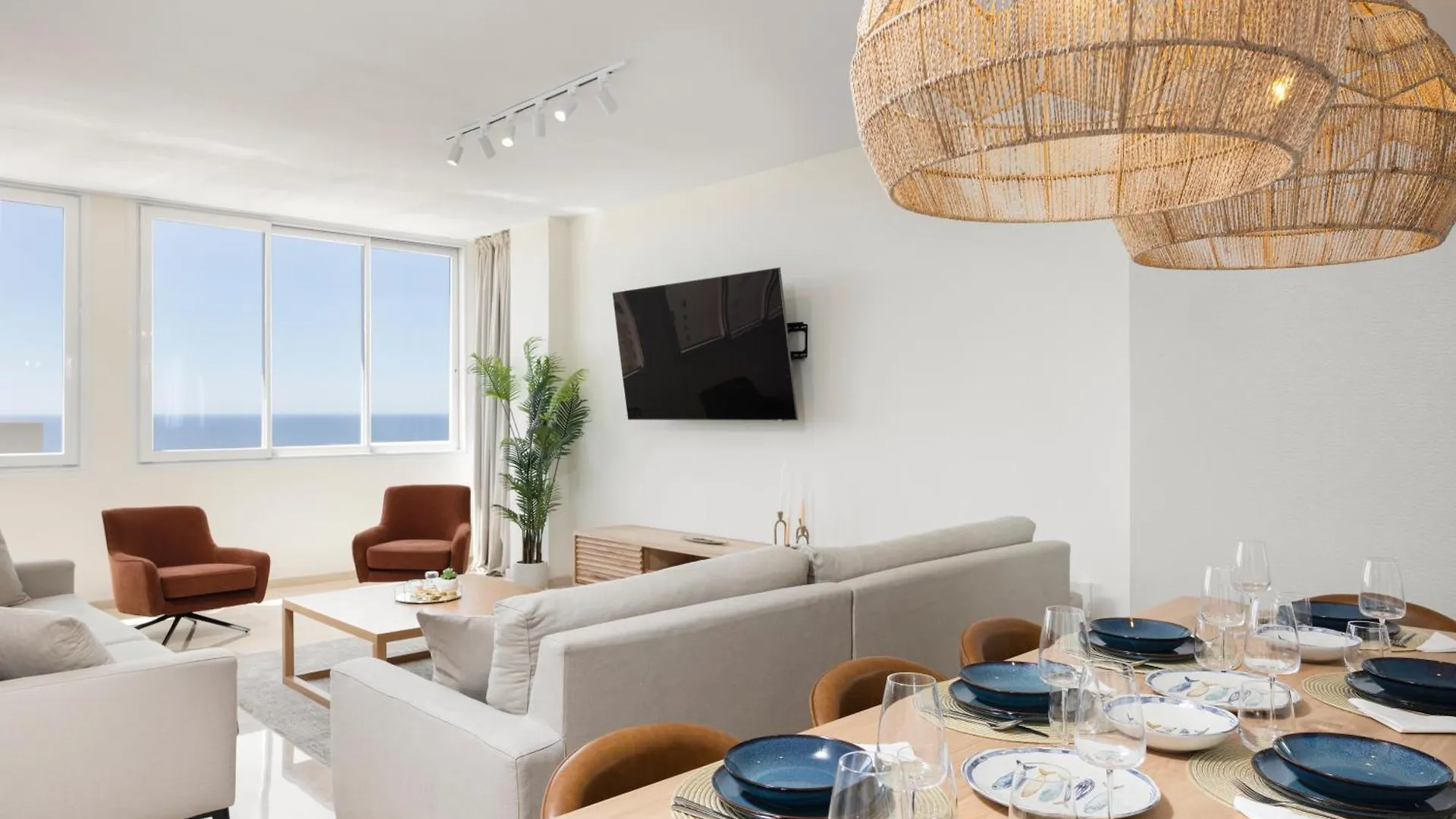 Апартаменты Stunning Marina Seaview Penthouse - Puerto Deportivo Эстепона