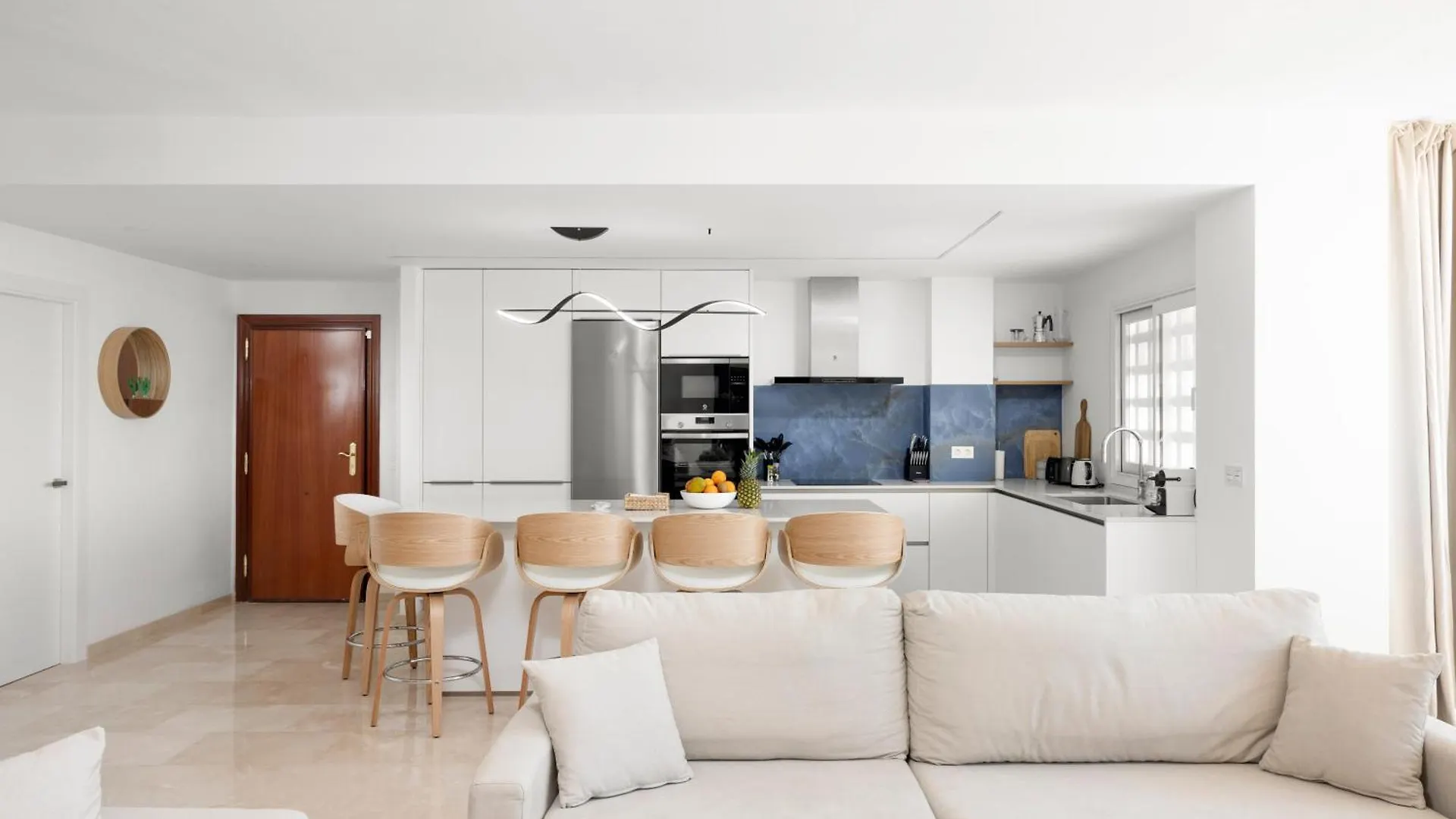 דירות אסטפונה Stunning Marina Seaview Penthouse - Puerto Deportivo